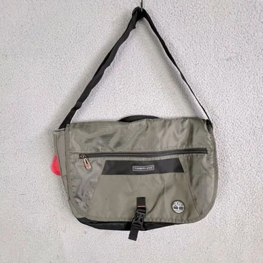 TIMBERLAND ROUTE 4 MESSENGER BAG MOUNTAIN GREEN